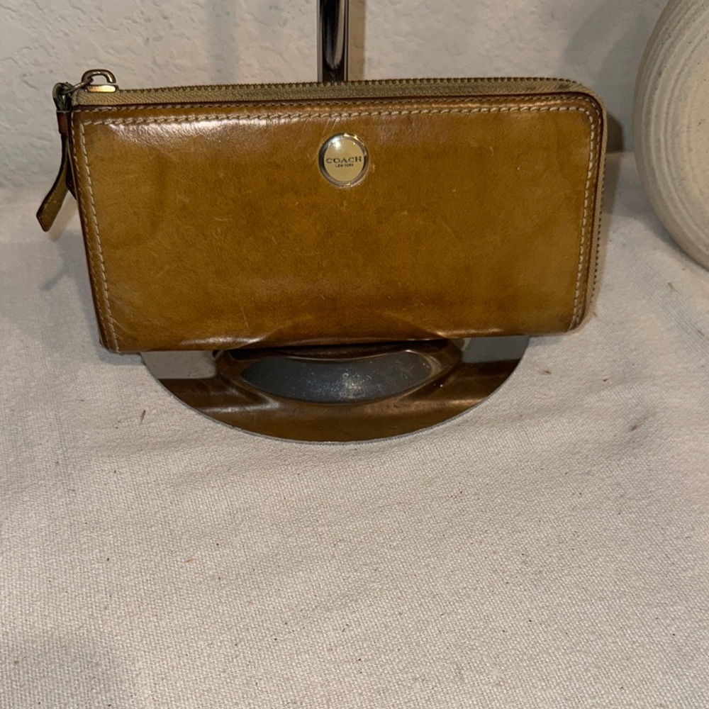 Coach Tan Leather Wallet with Sleek Design and Compact Size